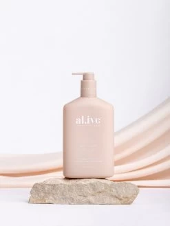 Applewood & Goji Berry Wash & Lotion DUO + Tray -Homewares Shop al ive applewoodgoji lifestyle 5 3