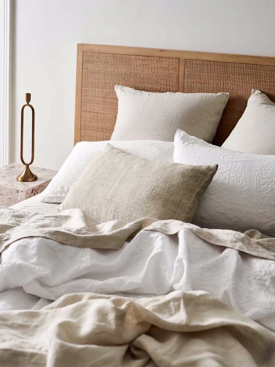 Emile Pure Linen Standard Pillowcase - Marshmallow 5 Emile Pure Linen Standard Pillowcase - Marshmallow - Image 3