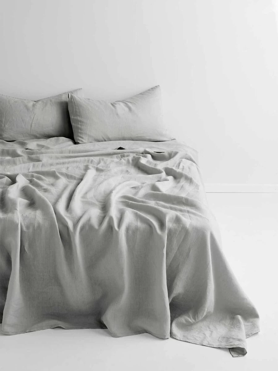 Emile Linen Flat Sheet - Glacier 3 Emile Linen Flat Sheet - Glacier