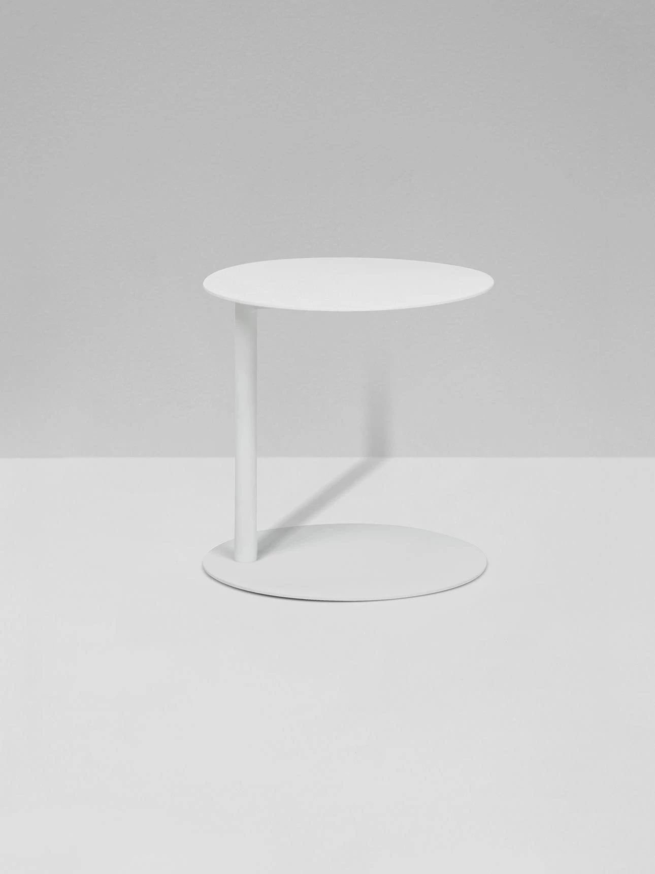 Aperto Ali Round Side Table - White 3 Aperto Ali Round Side Table - White