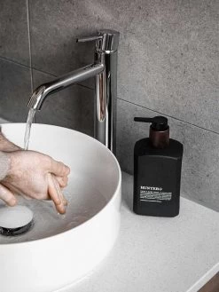 Hand And Body Wash 550ml -Homewares Shop hunter lab hand body wash 8