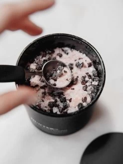 Pinot Grape Skin Bath Soak 14 Pinot Grape Skin Bath Soak -Homewares Shop hunter lab pinoit grape skin bath soak 4