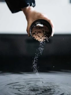 Pinot Grape Skin Bath Soak 16 Pinot Grape Skin Bath Soak -Homewares Shop hunter lab pinoit grape skin bath soak 7