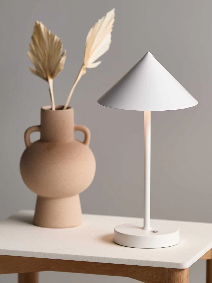 Floris Portable Desk Lamp - White 8 Floris Portable Desk Lamp - White - Image 6