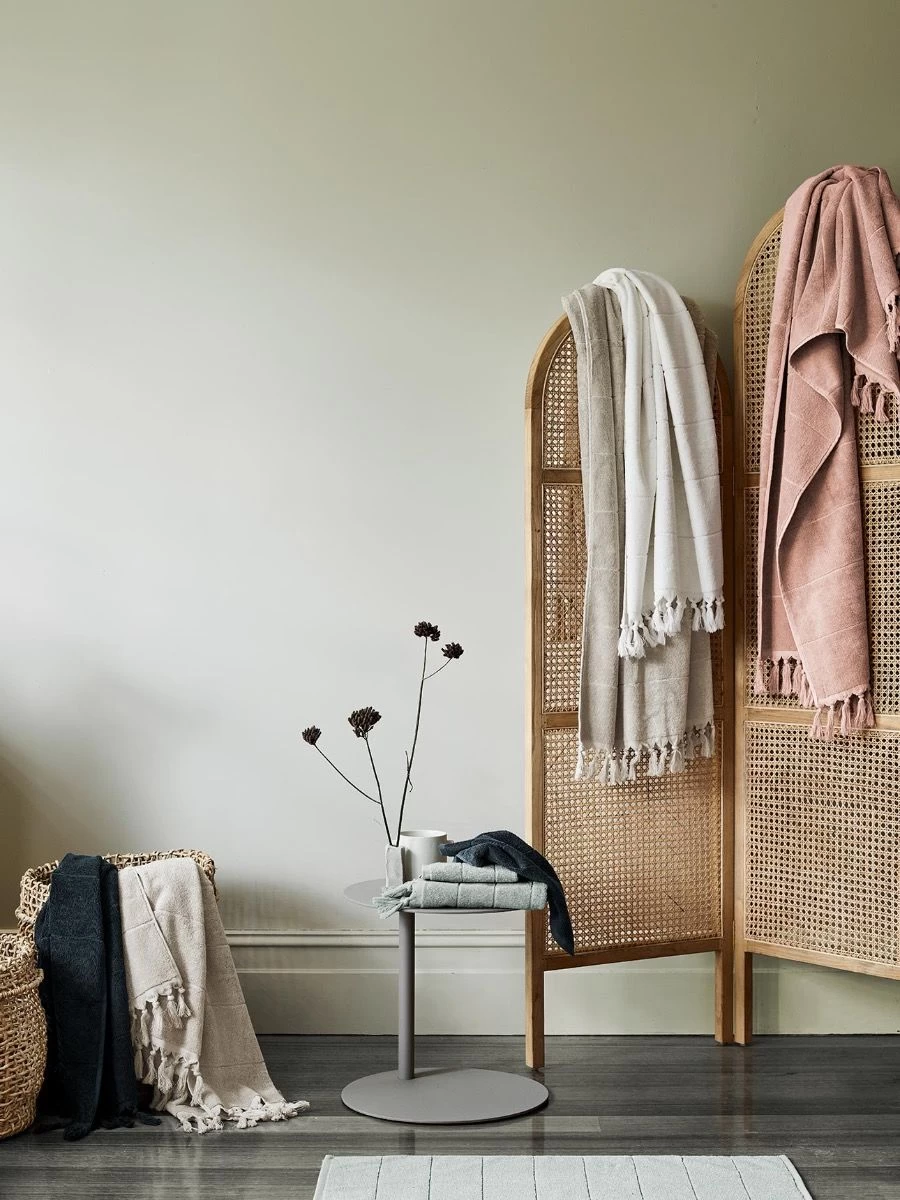 Paros Hand Towel - Slate 6 Paros Hand Towel - Slate - Image 4