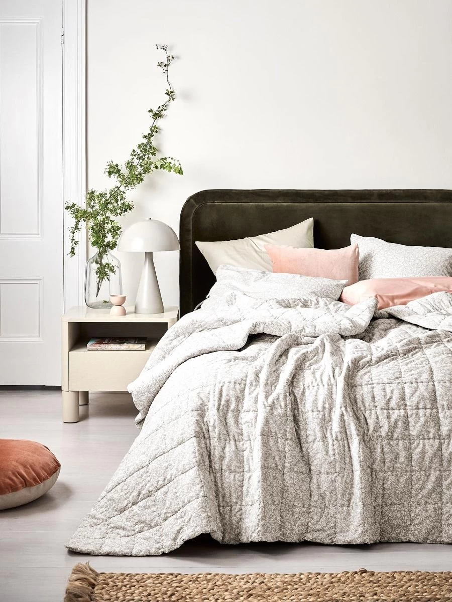 Varanasi Standard Pillowcase - Feather 4 Varanasi Standard Pillowcase - Feather - Image 2